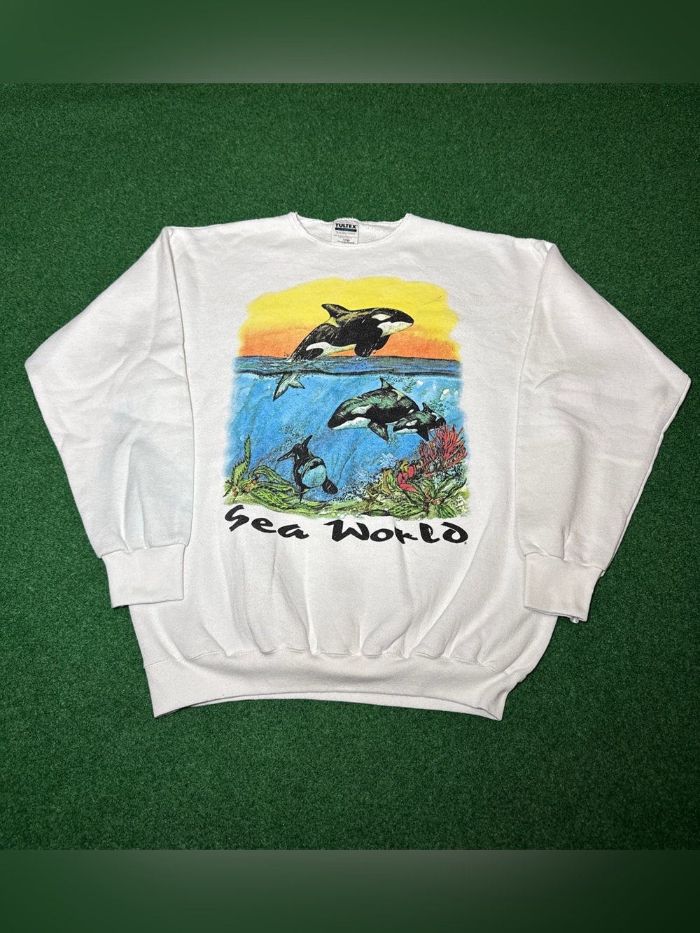 Sea World Vintage Sweatshirt 90s Orca Whale Marine Ocean Large Crewneck